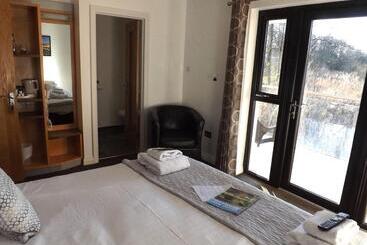 מוטל The Inn On The Loch