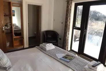 مُتل The Inn On The Loch