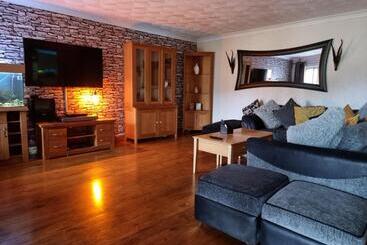 Bed and Breakfast Castle Lodge   Brecon Beacons Accommodation