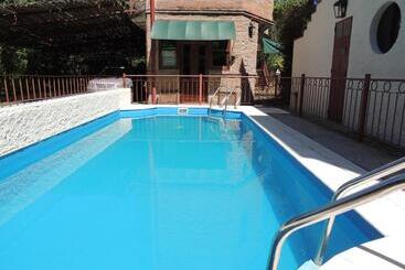 Hostel Hostal Las Golondrinas