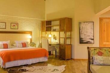 فندق Casona Del Alto