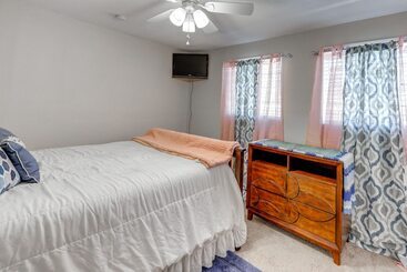 קוטג'' Cozy Jacksonville Home ~ 12 Mi To Downtown!