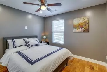Mökkimajoitus New Albany Home W/ Smart Tvs Near Ohio River!