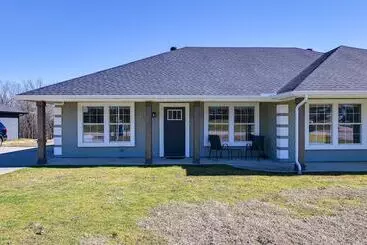 Mökkimajoitus Little Elm Pearl, Near Park & Lewisville Lake!