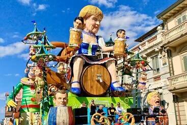 پانسیون Room In Mobile Home   Greenchalets Mobile Home Tuscany Viareggio