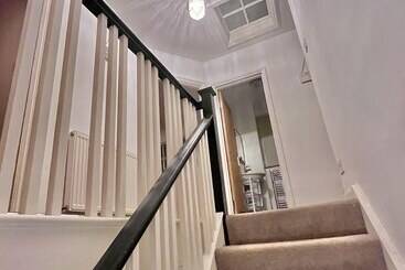 Rezidans Comfy And Spacious 5 Bed House In Cambridge