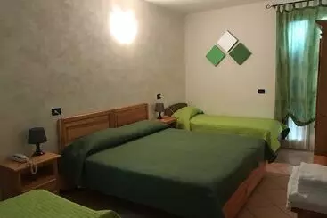 ホテル Albergo Quattro Pini