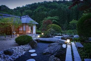 Hotel 游泉志だて