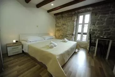 Hotelli Top Center