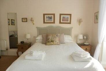 בית מלון כפרי Brocks