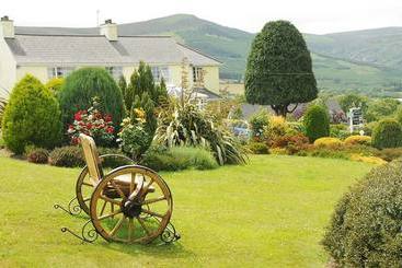 Bed and Breakfast Coolakay House