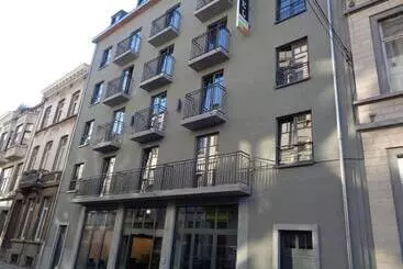 هتل Brxxl 5 City Centre Hostel