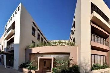 هتل Lagace