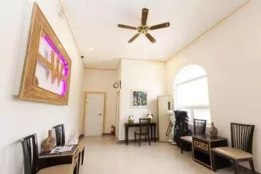 Resort Airport Hotel Clark