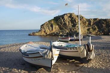 هتل Pierre & Vacances Blanes Playa