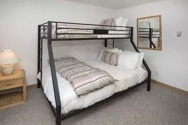 آپارتمان Scorpio Condo