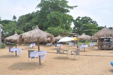 בית מלון כפרי Base Nautique Isonalambo