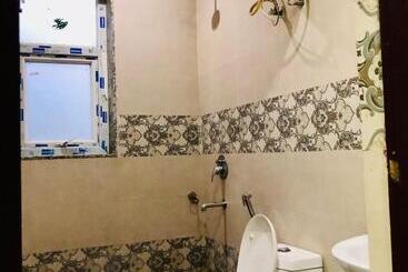 Hotelli Royal Court Residency