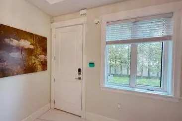 تختخواب و صبحانه Haven Tree Sweet Home W/private Bathroom