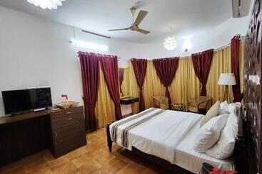 Hôtel Bharatham Heritage Inn