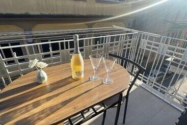 پانسیون Laura Rooms