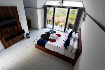 בית מלון כפרי Silent Planet Resort