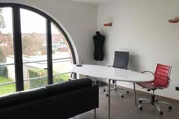 ベッドアンドブレックファースト Work, Relax, Sleep In Modern Villa