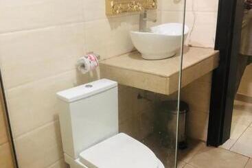 Hotelli Mclorrets Suites