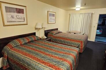 فندق Terrace Inn And Suites