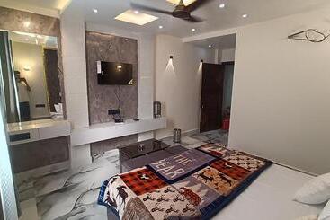 בית מלון כפרי Weekend Pachmarhi