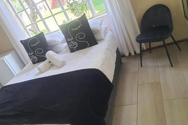 ペンション Secret Guest House