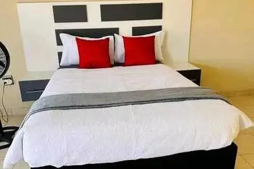 Aamiaismajoitus (B&B) Tshabelang Mountain View Lodge