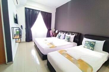 Hotelli Salaam Suites