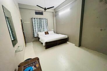 فندق Swastik Palace