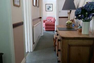 Apple Tree Bed And Breakfast