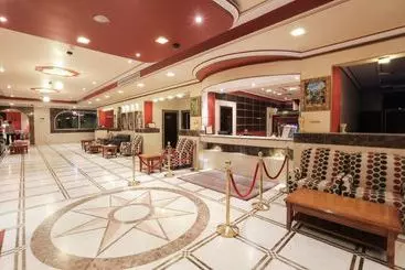ホテル Mansour Grand