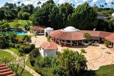 Hotel Royal Glitter Bay Villas