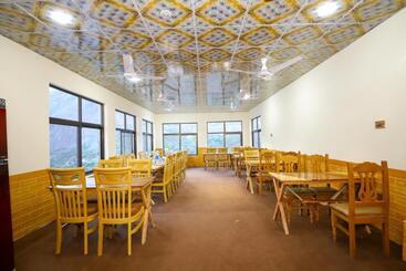 هتل Koh E Qaf Hunza