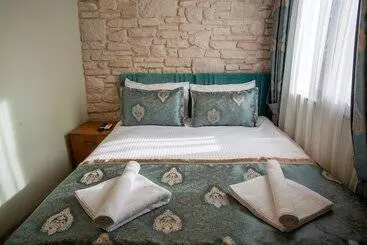 Hotel Sayina