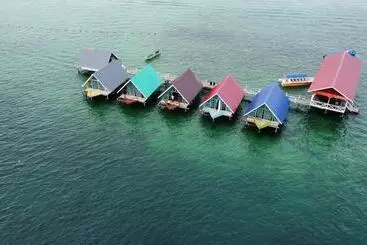 Adil Waterhouse Resort