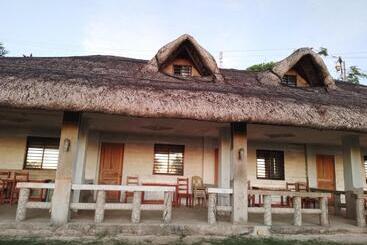 ホテル Buenavista S Beach Travellers Inn