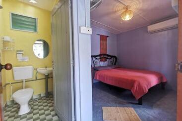 Hotel Cheers Garden Chalet