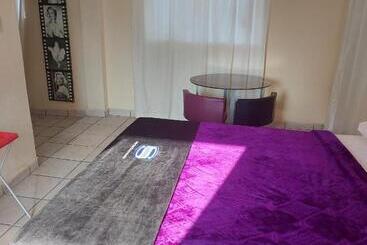 Pension Halfway Guests