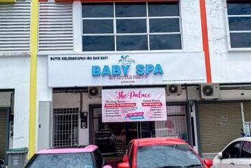 פנסיון The Palace Guest House, Seri Gading Batu Pahat