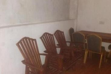 Retkeilymaja New Eagle Best Inn