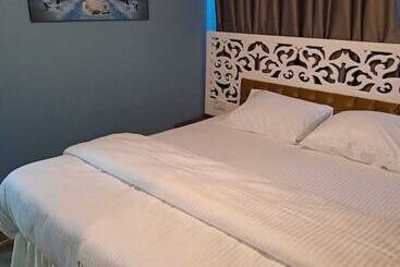 Bed and Breakfast Evland City Suit