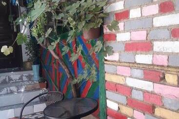 Pension (Hôtel basse catégorie) дом кети в туристическом районе тбилиси авлабари