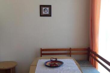 פנסיון Guest House Sng