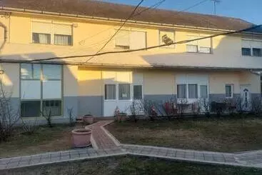 Rózsás Motel