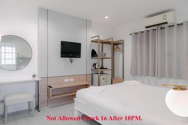 Hotel Baan Sutra Guesthouse